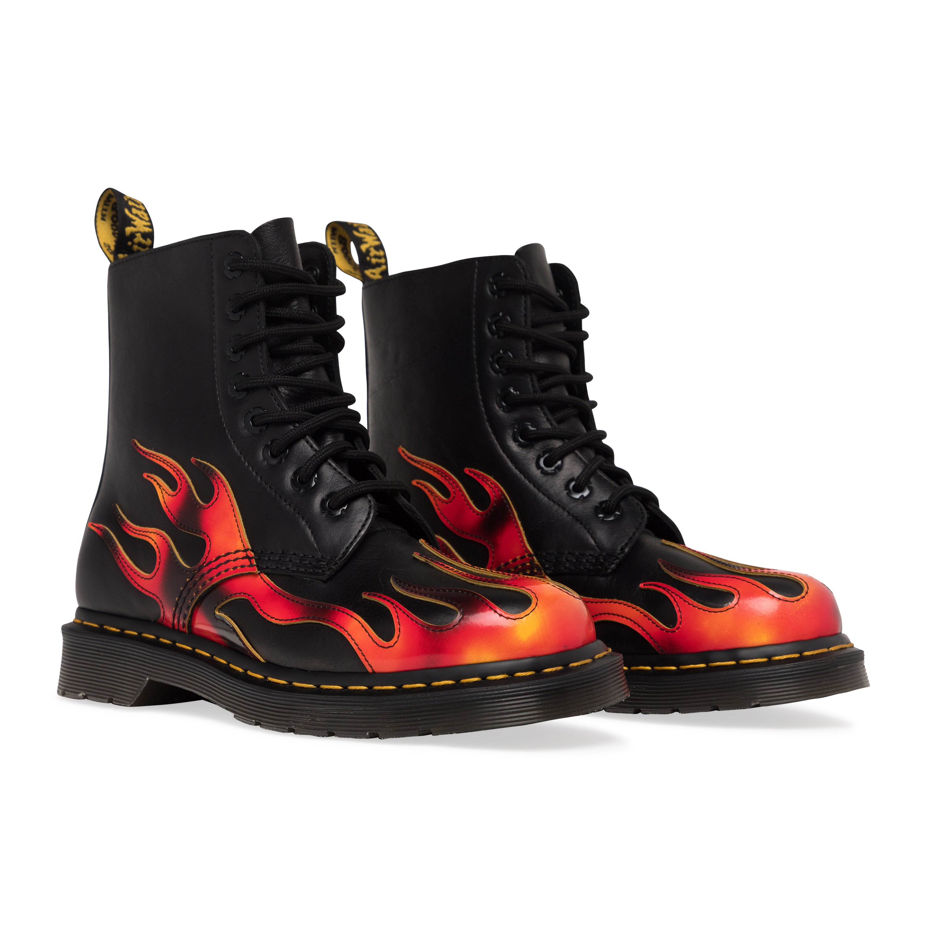 Dr. Martens Arcadia 1460 Pascal Black front three quarter