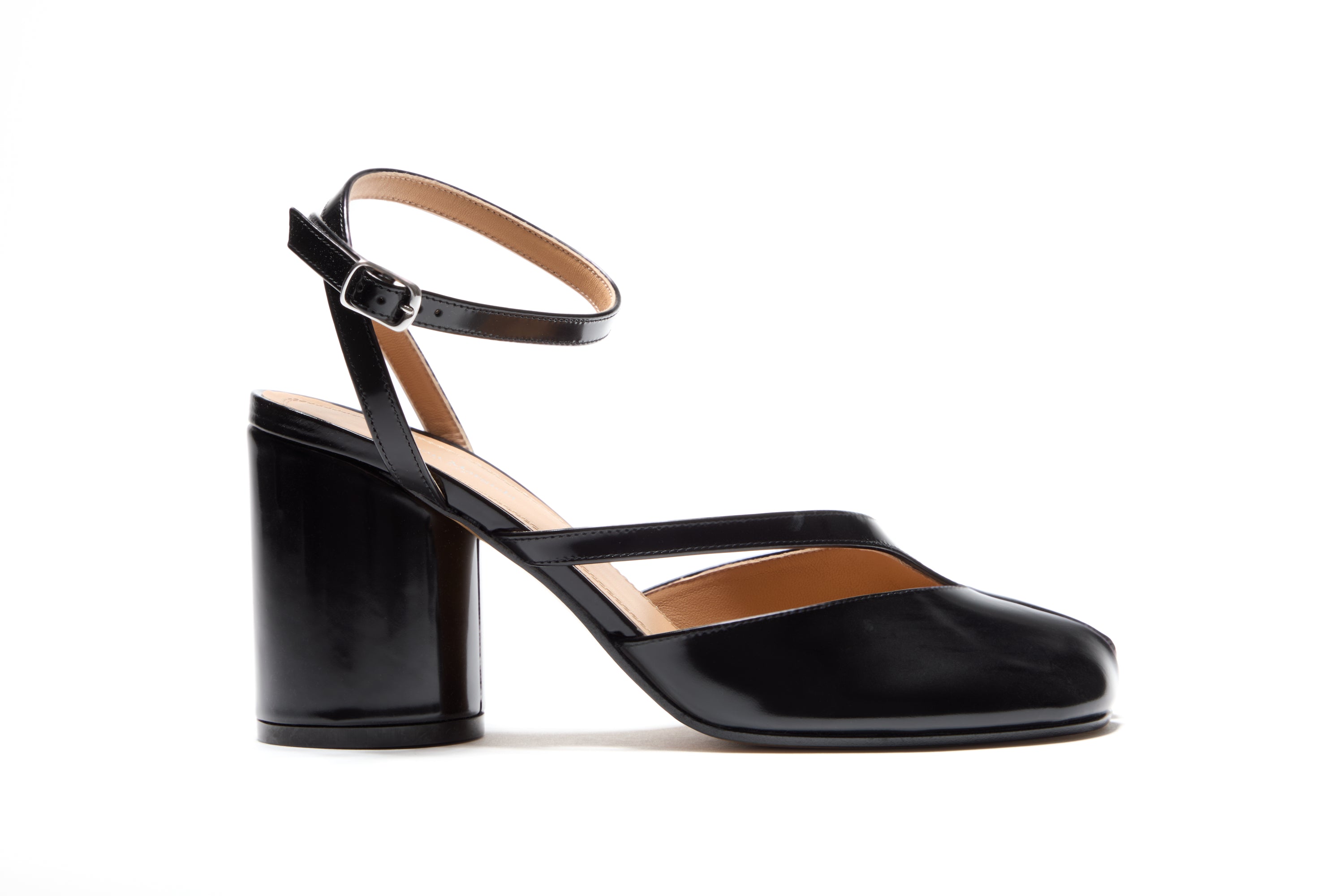 Margiela Brushed Leather Tabi Sandal Pump H80 Black