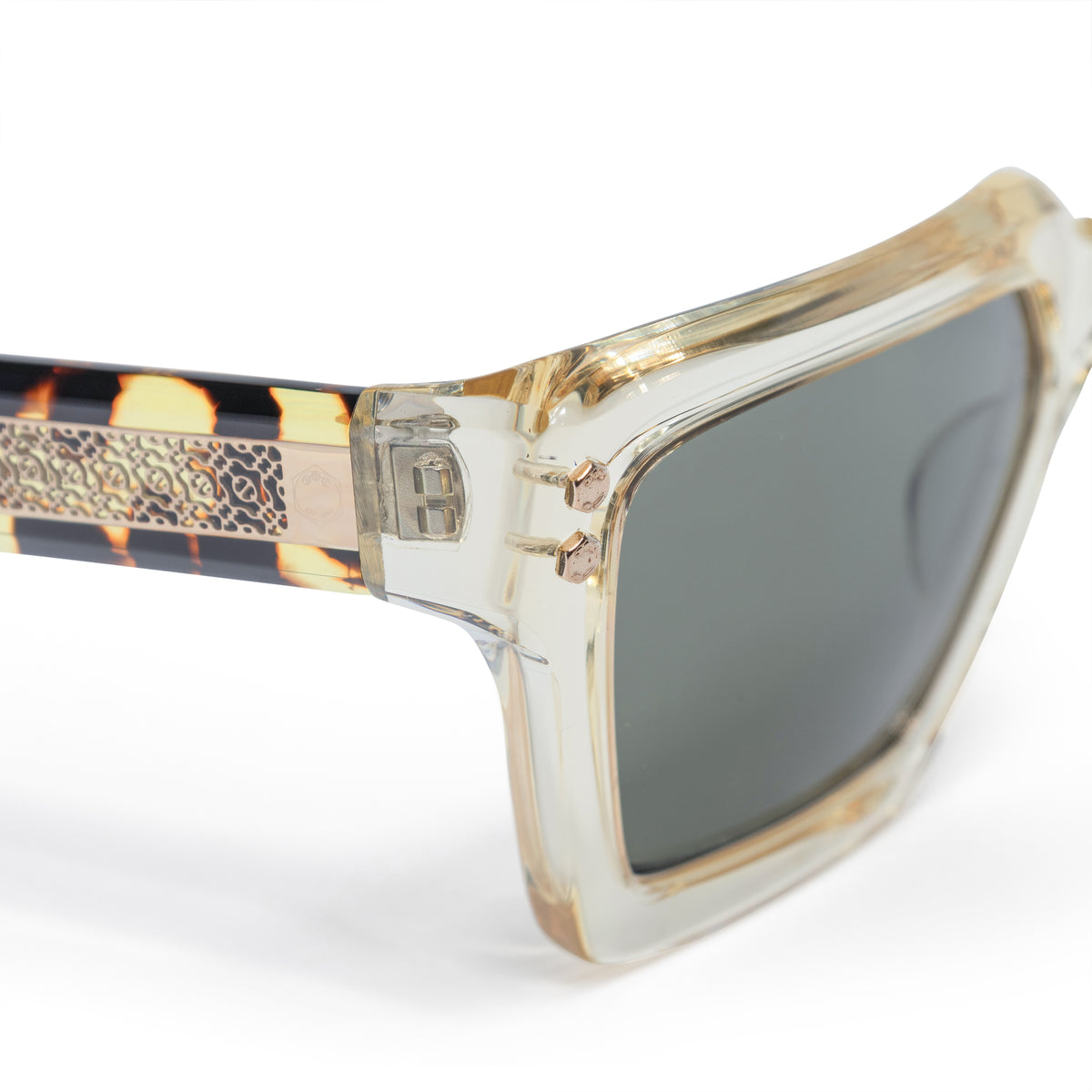 Hoorsenbuhs Model X Wheat Crystal Frame -24K Gold Trim/Hardware - G-15 Green Lens - Standard Fit Multicolor