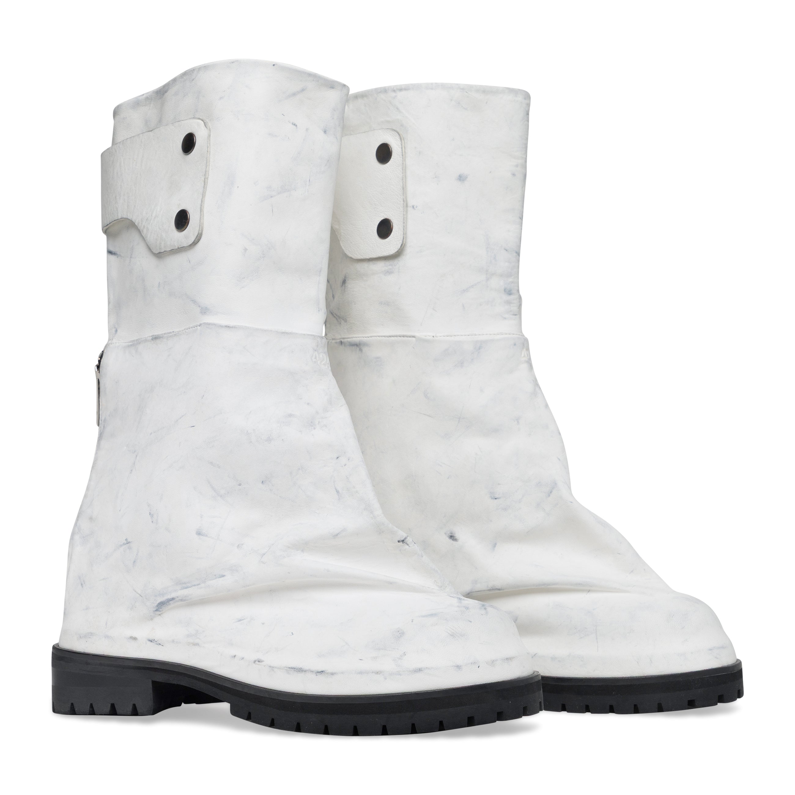 424 Dragonrider White