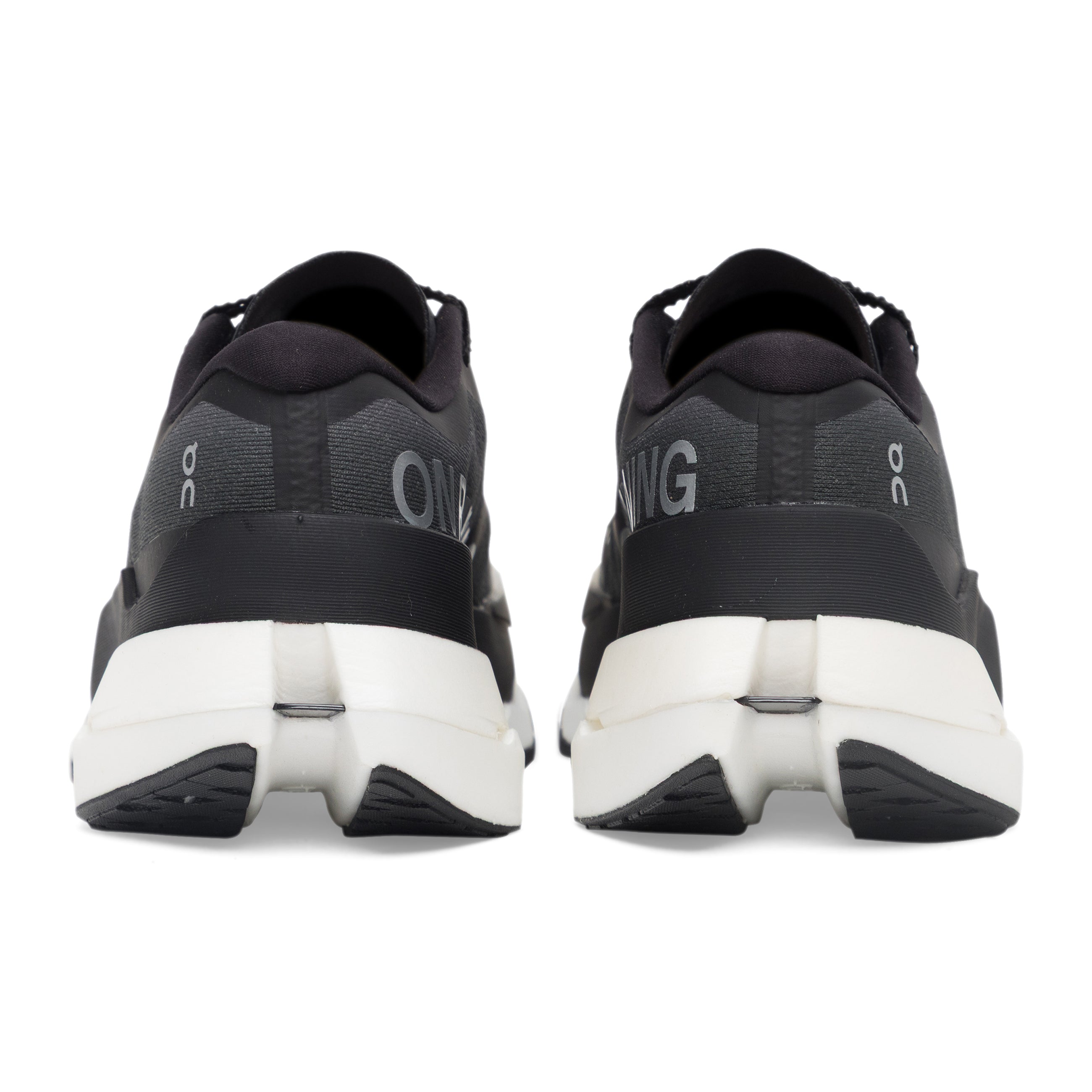 On Running Cloudboom Max All Black