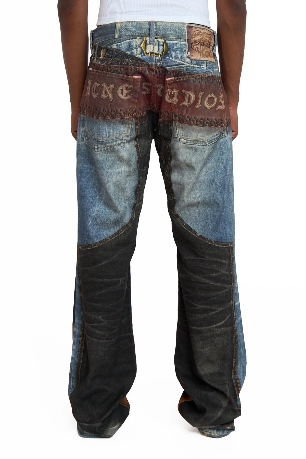 ACNE STUDIOS
2010M HEART BUCKLES TROMPE L'OEIL JEANS BLUE/BLACK 2