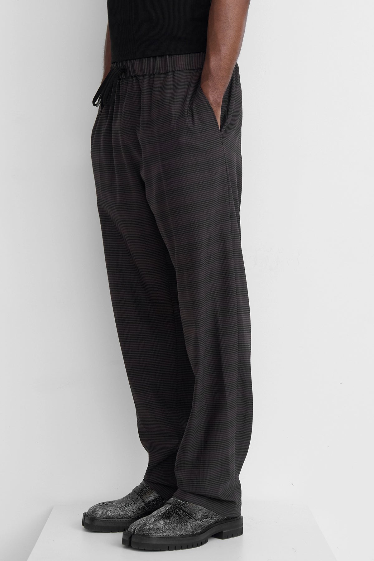 MM6 Maison Margiela Check Drawstring Trousers Brown/Black – ESSXNYC
