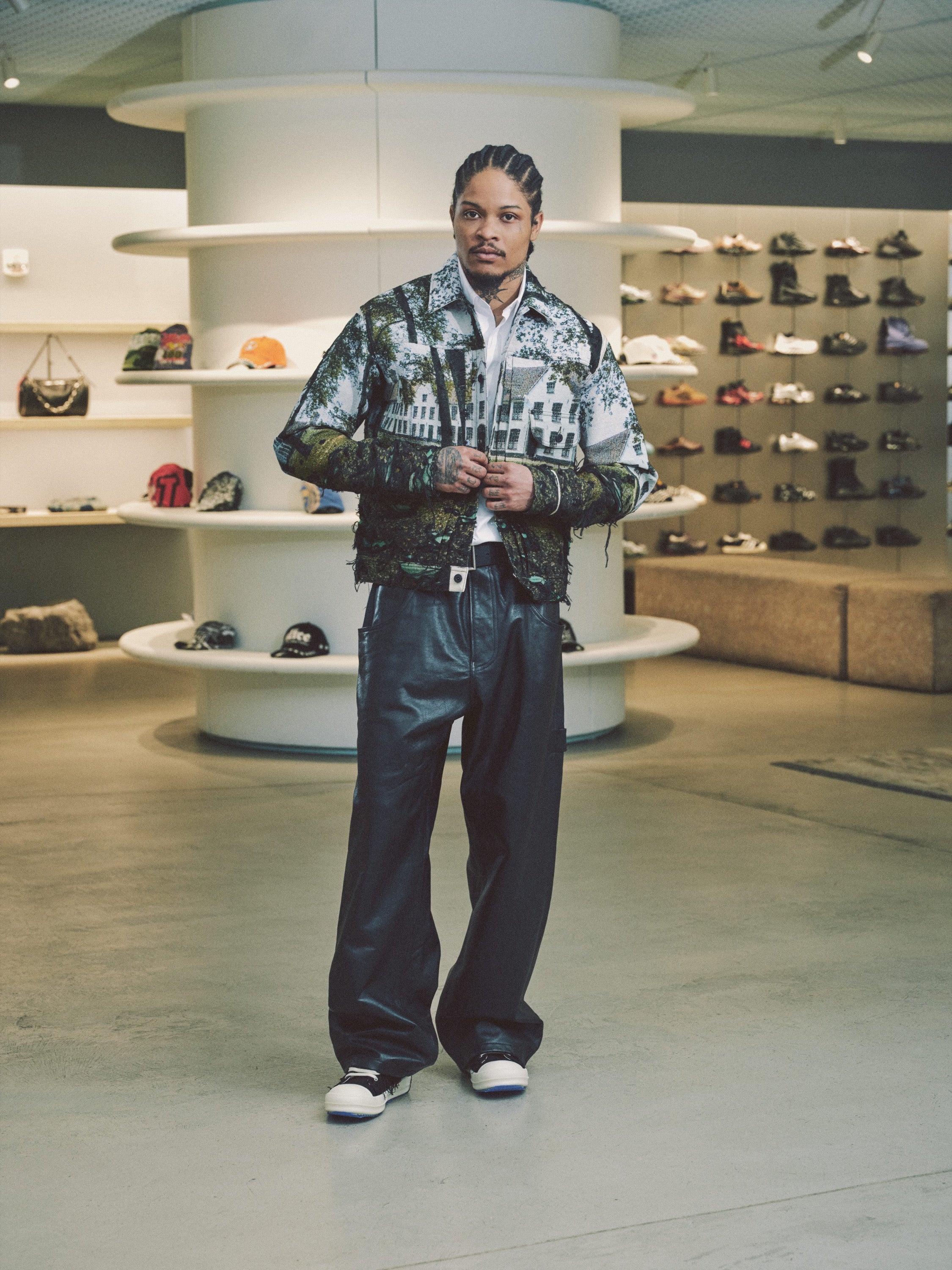 SHOP 
men's