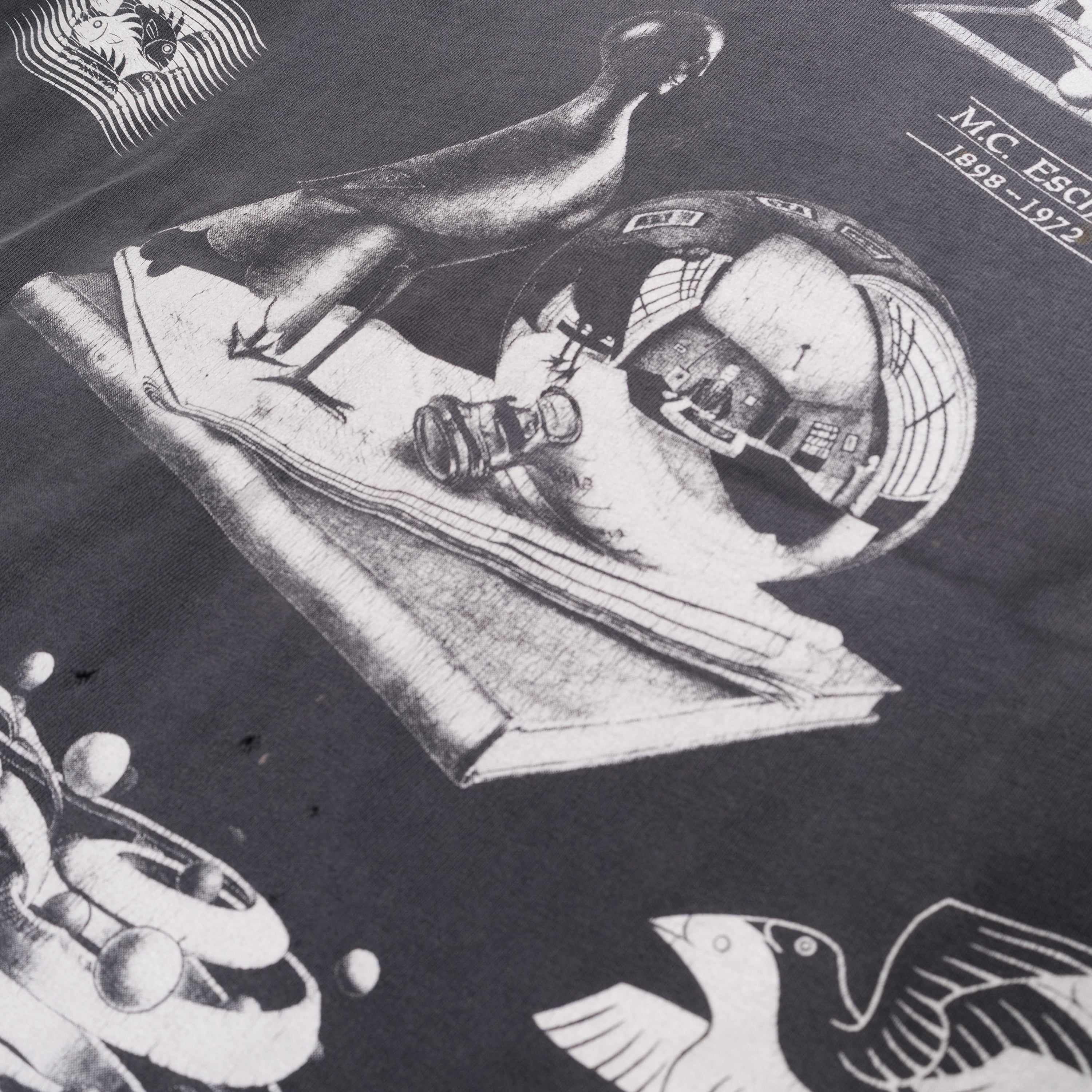 Essx Vintage Mc Escher 1991 T-Shirt – ESSXNYC