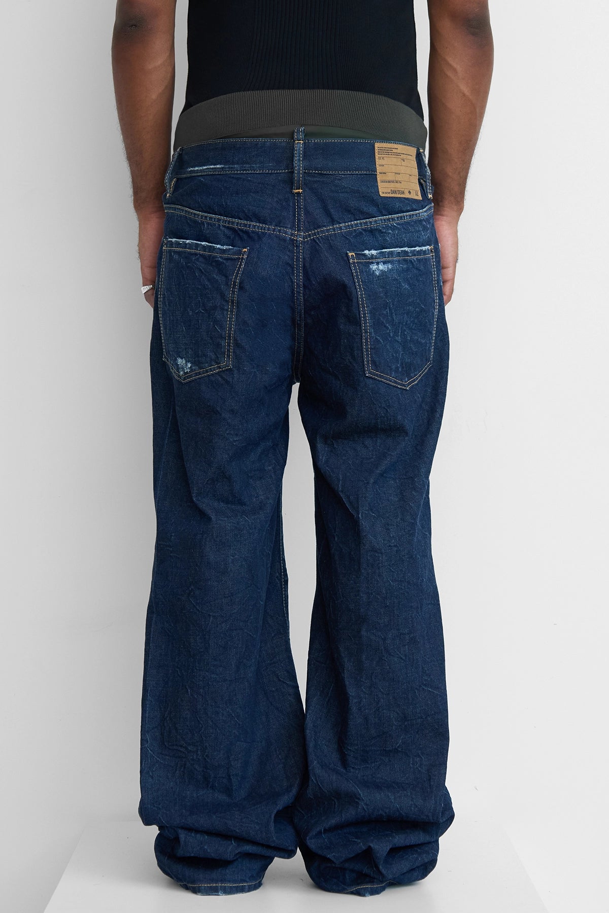 Dsquared2 Dark Indigo Aviator Wash Loose Jeans Logo Patch