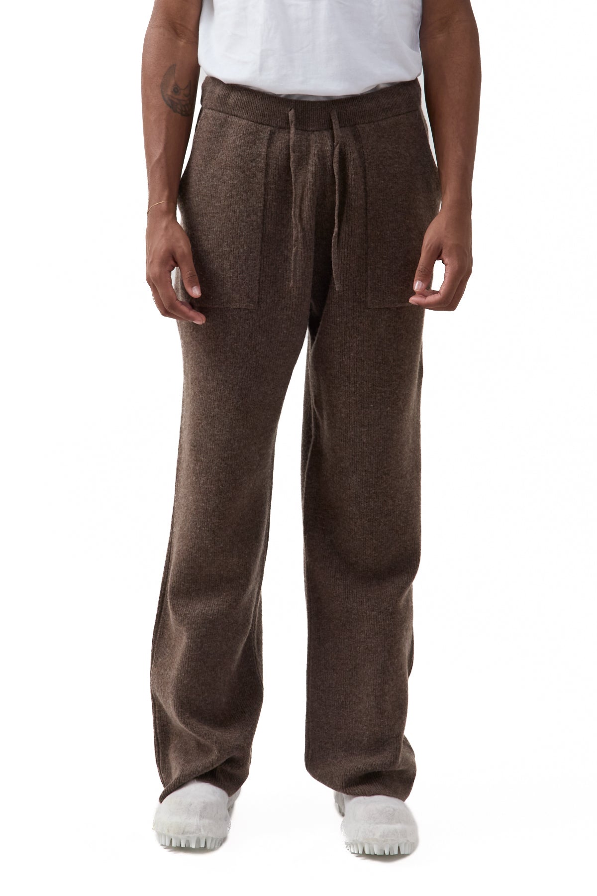 Krost Wool Knit Pants Espresso – ESSXNYC