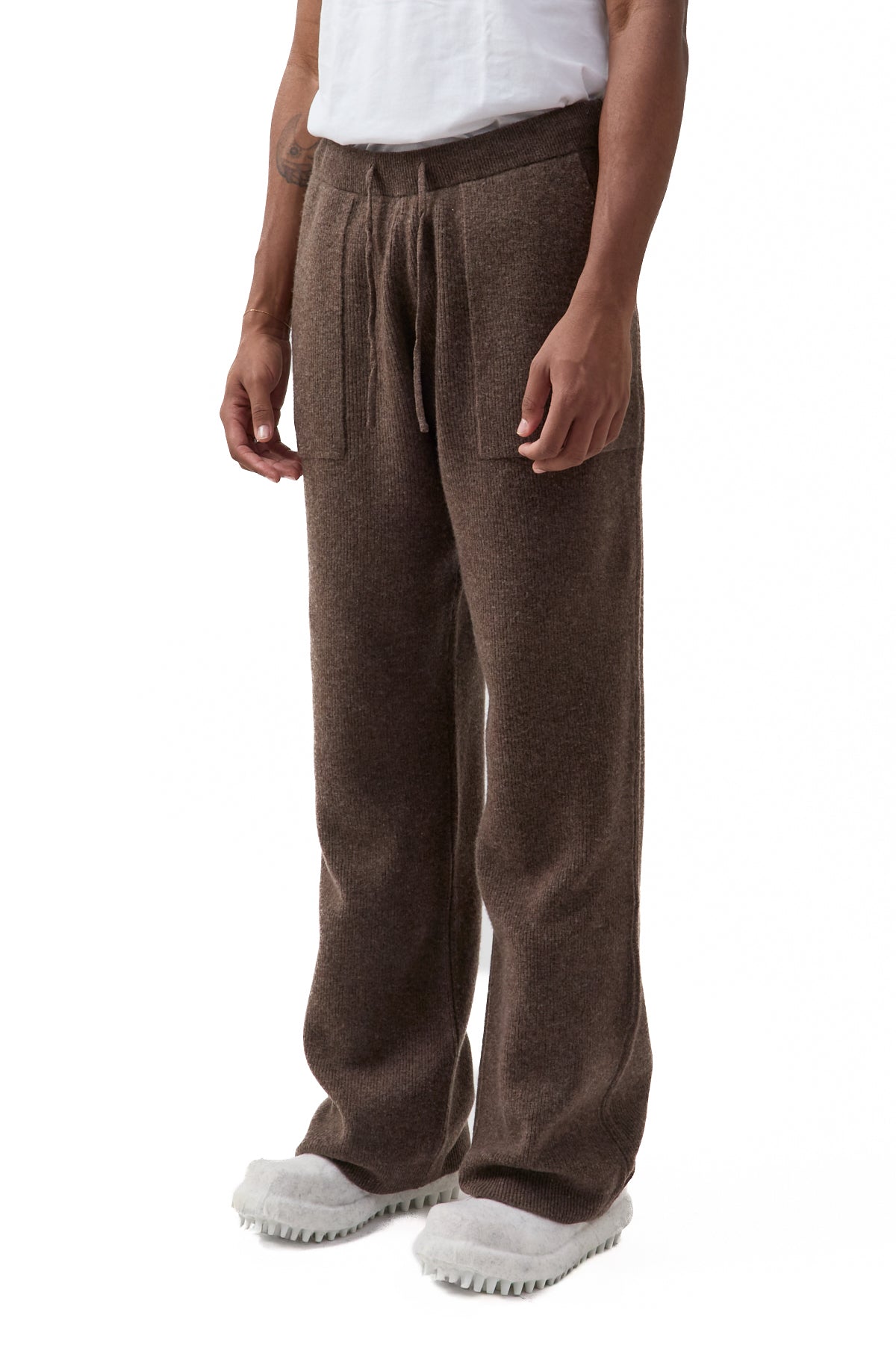 Krost Wool Knit Pants Espresso – ESSXNYC