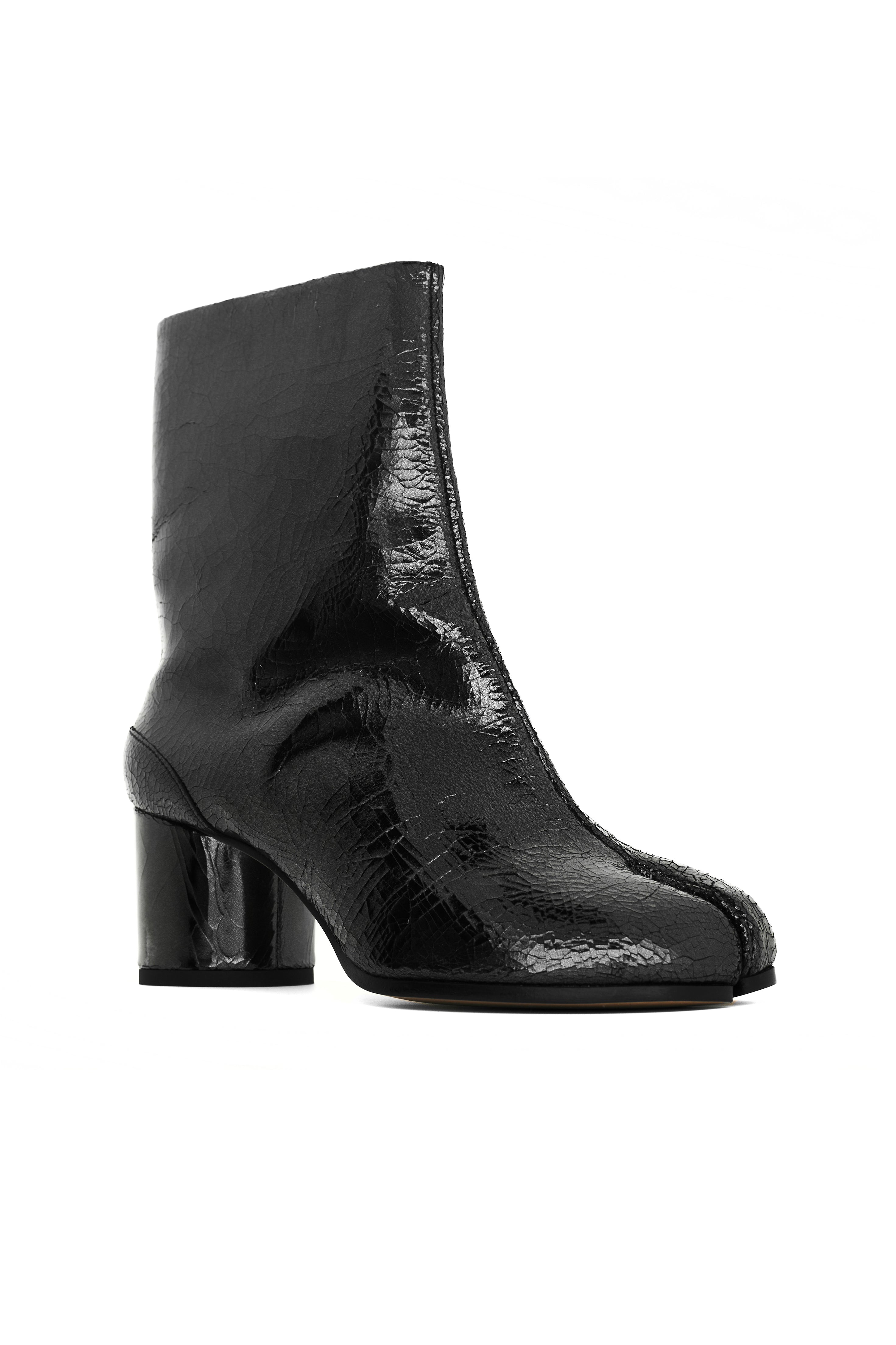 Maison Margiela Tabi Ankle Boots H60 In Crackled Leather Black 10779