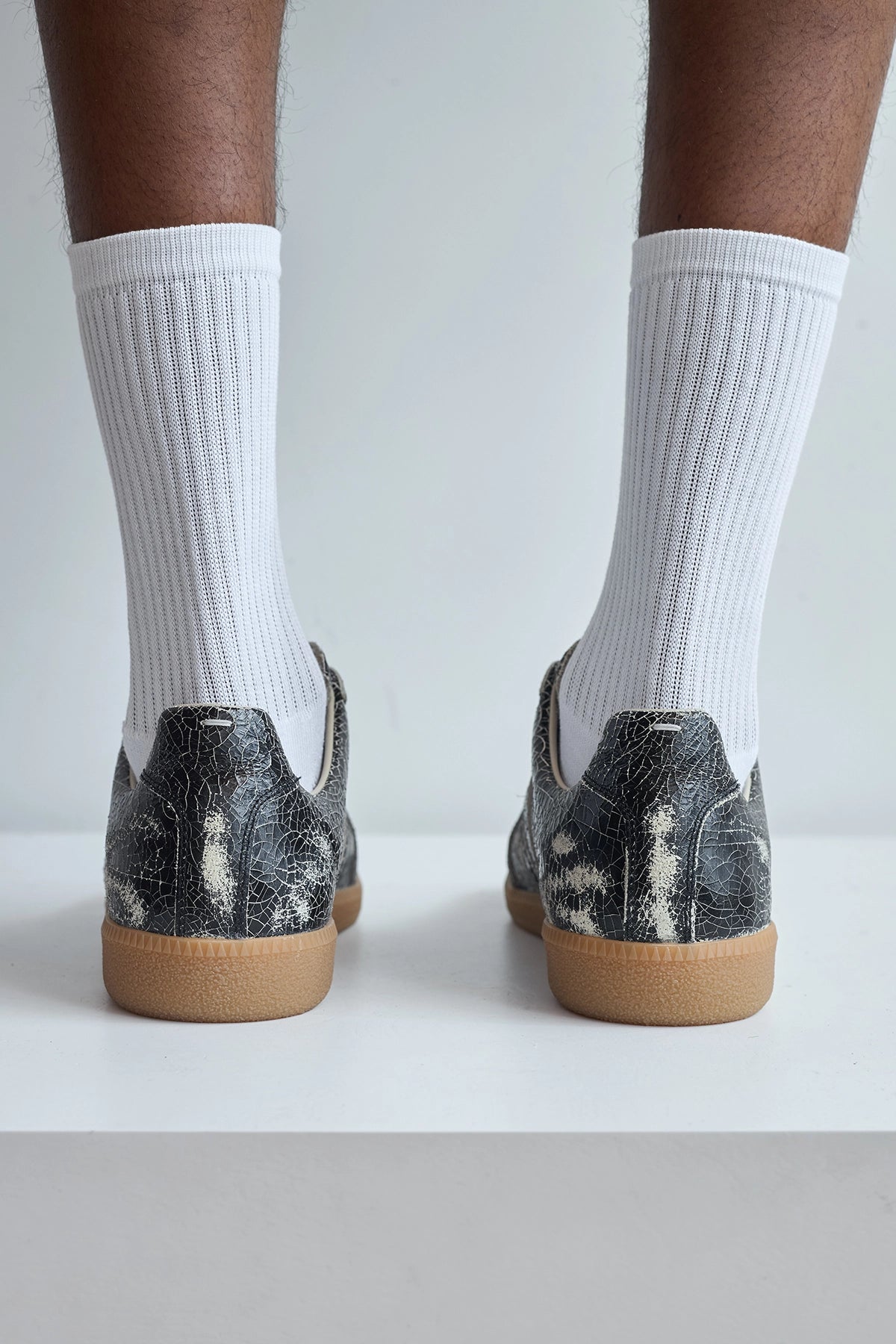 Maison Margiela Cracked Leather Replica Low Top Sneaker Logo