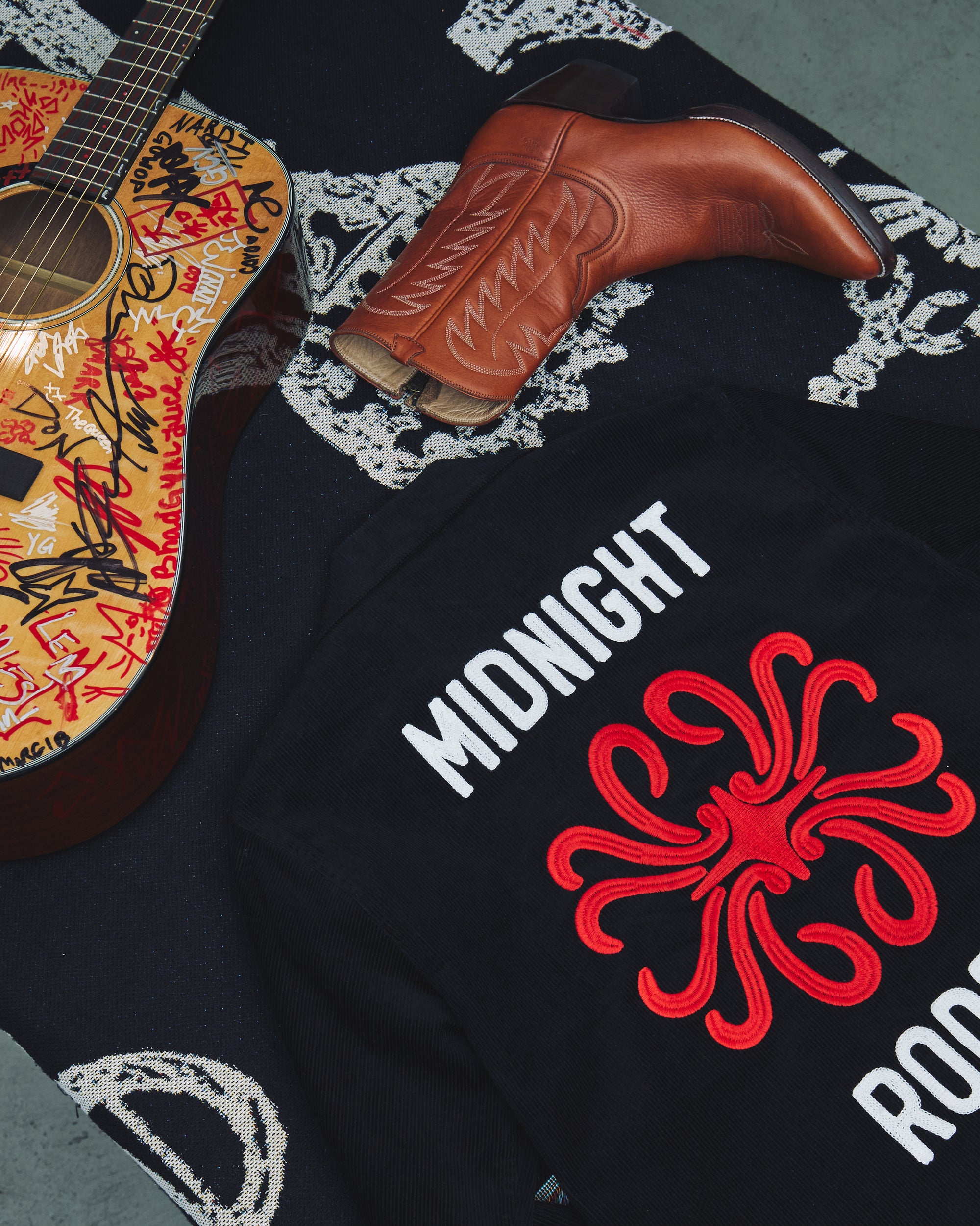 Midnight Rodeo SS26 debut at ESSX NYC during NYFW — a refined presentation of Western nostalgia through a modern lens. The new collection has arrived online and with select global partners. 