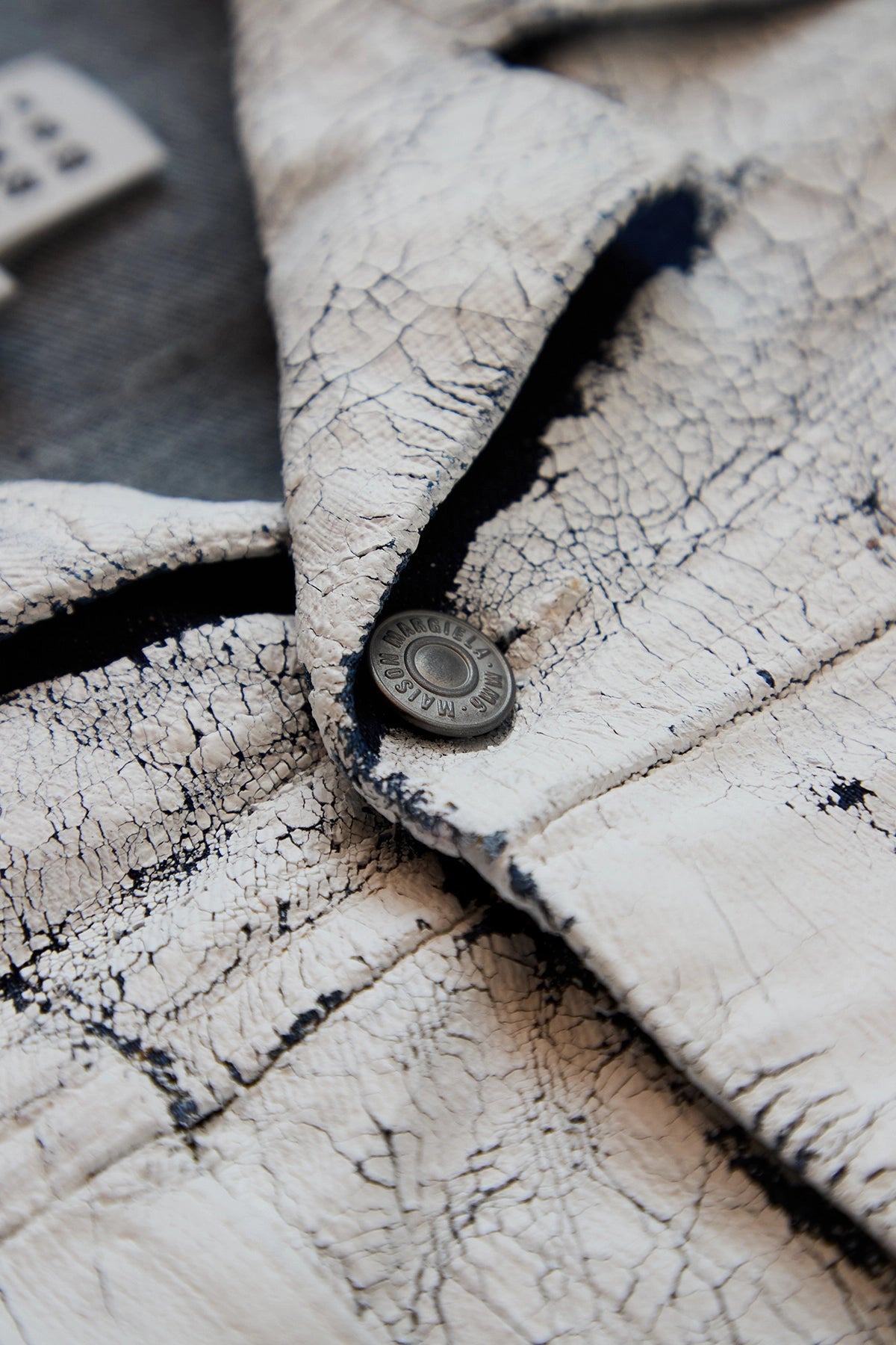 MM6 Maison Margiela Painted Trucker Jacket White – ESSXNYC MM6 Maison Margiela Painted Trucker Jacket White – ESSXNYC