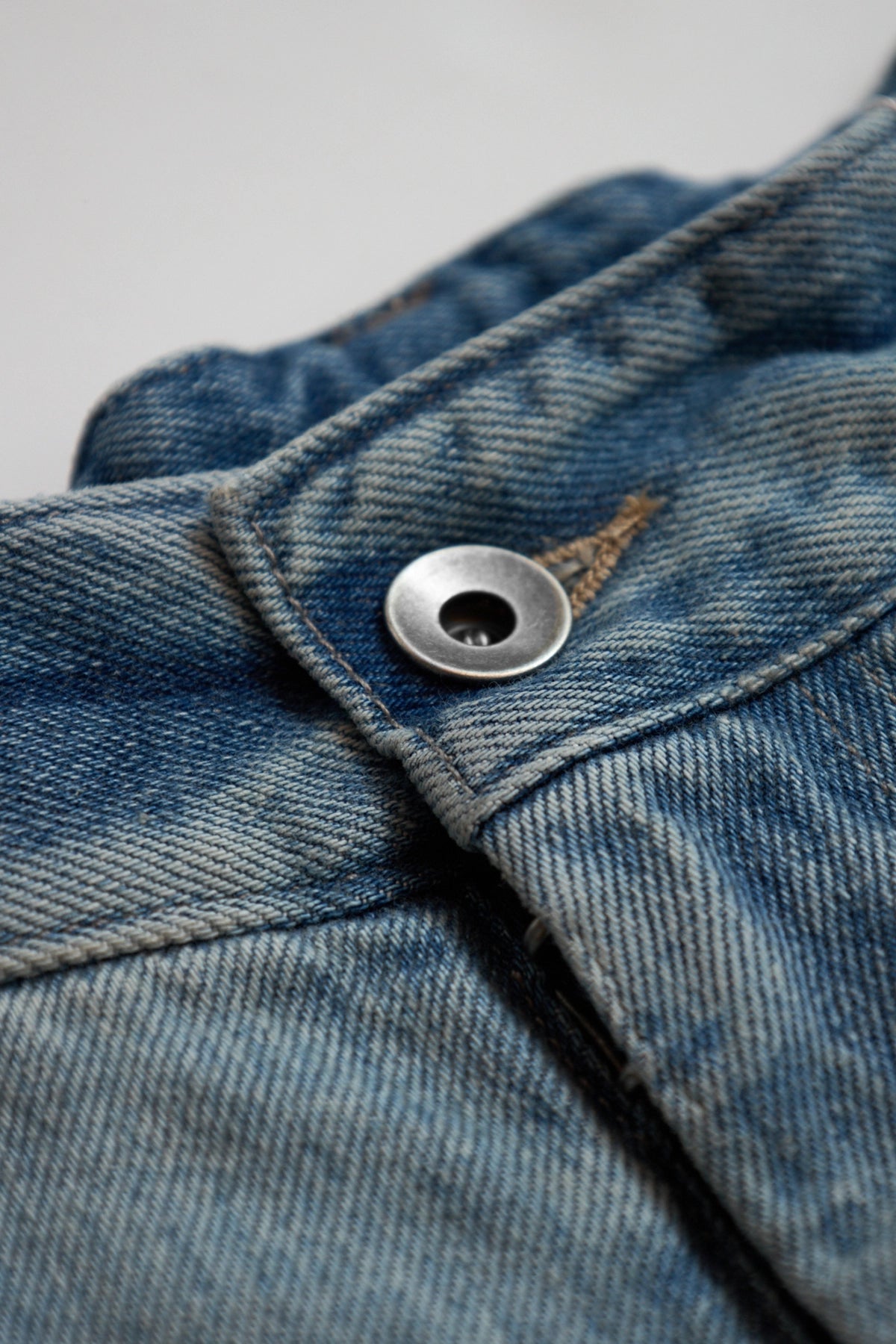 Maison Margiela Pleated Wide Leg Jeans Blue – ESSXNYC Maison Margiela Pleated Wide Leg Jeans Blue – ESSXNYC