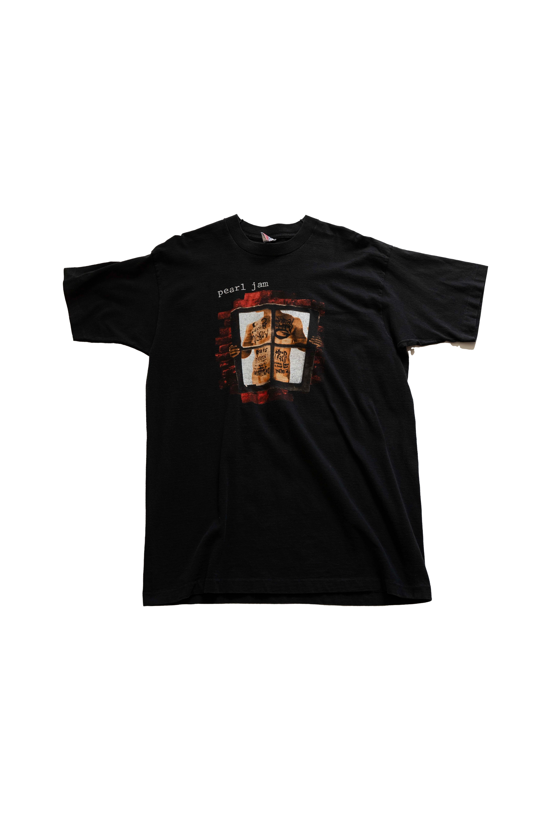 Pearl_Jam_Window_T-Shirt.webp?