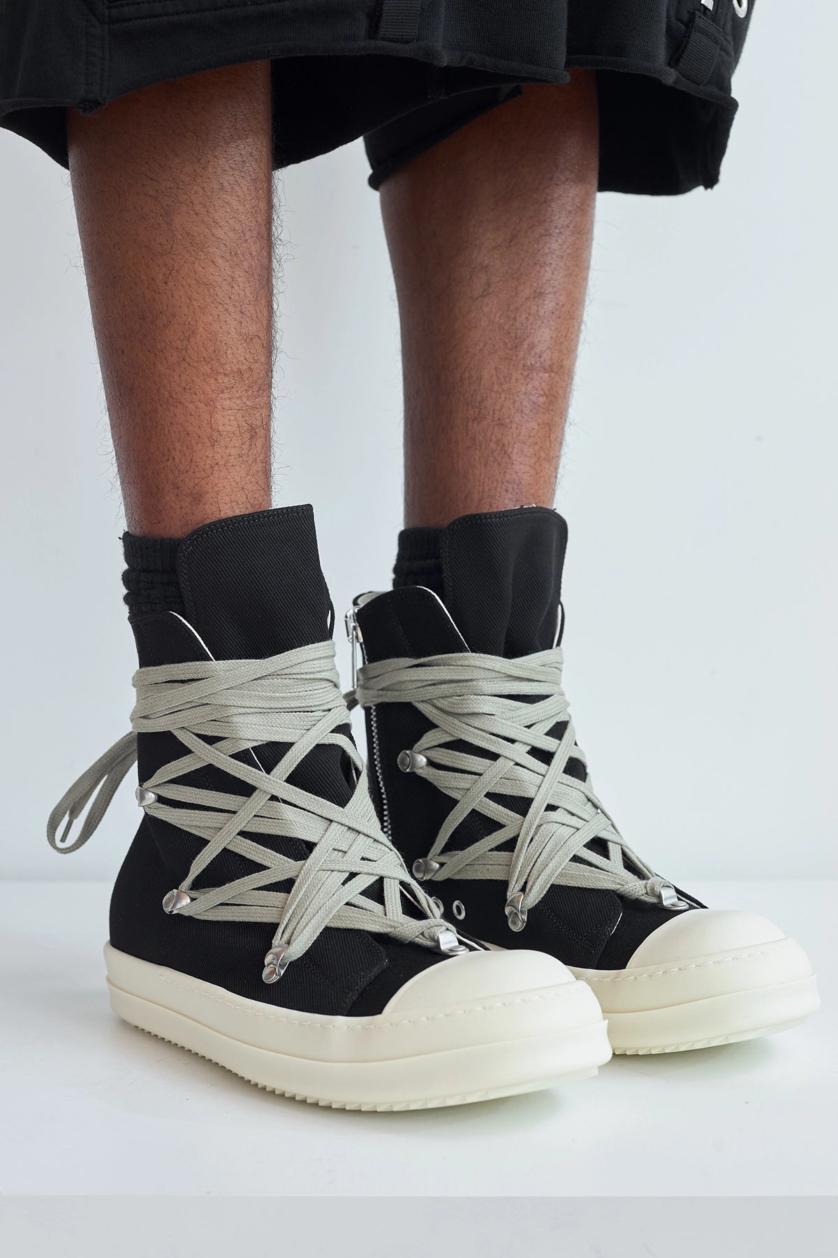 Rick Owens Drkshdw Megalace Sneaks Black/Milk – ESSXNYC Rick Owens Drkshdw Megalace Sneaks Black/Milk – ESSXNYC