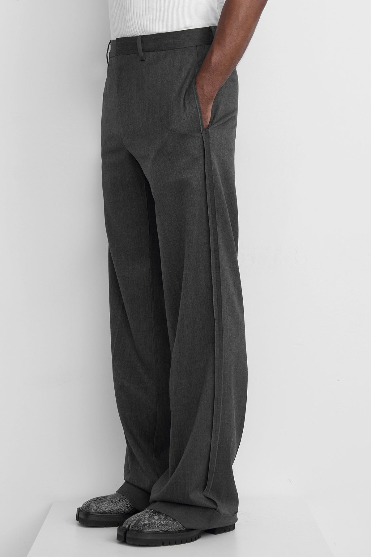 MM6 Maison Margiela Tailored Wool Pants Dark Grey Melange MM6 Maison Margiela Tailored Wool Pants Dark Grey Melange