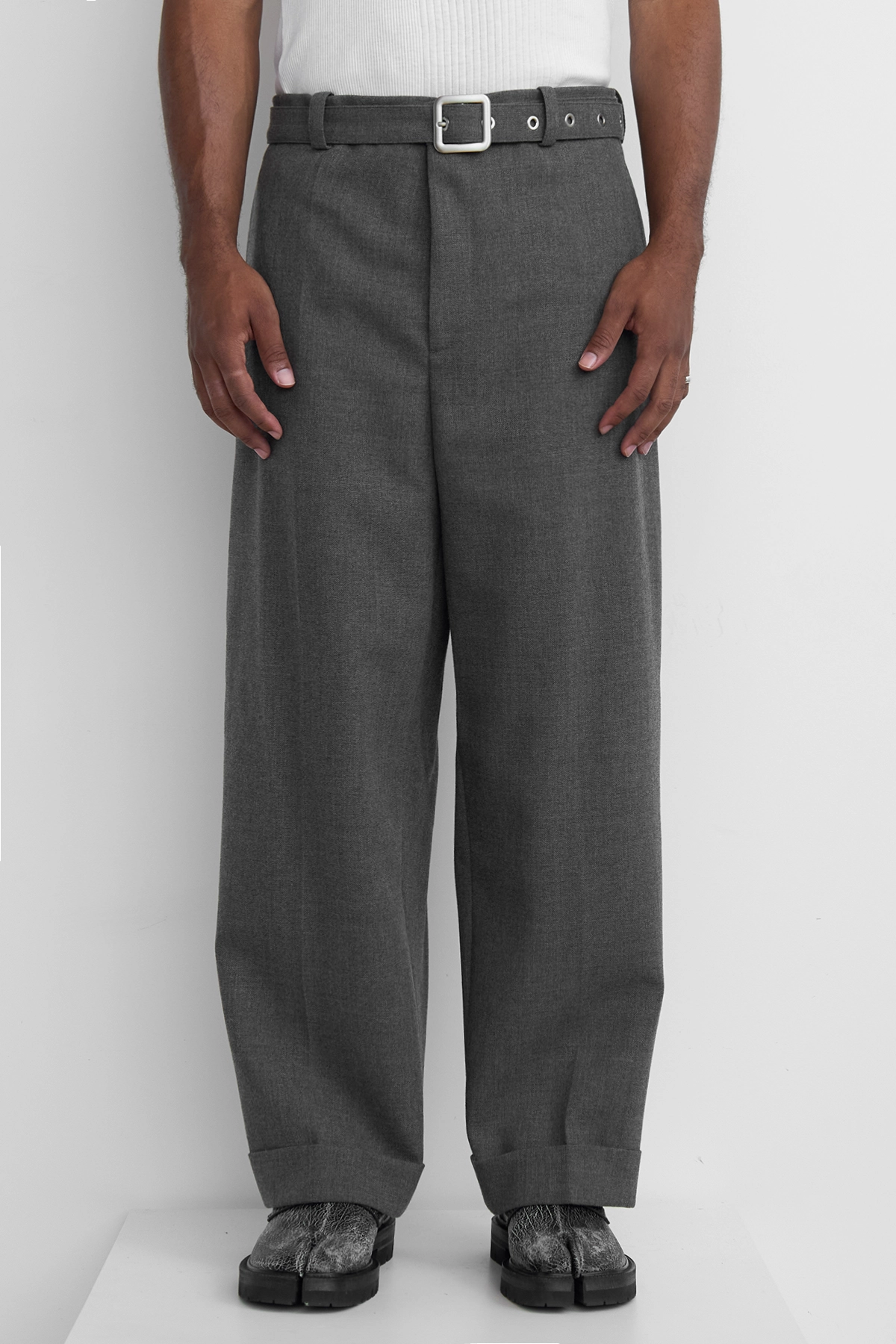 Jil Sander Wool Canvas Belted Trousers Volcanic Glass – ESSXNYC Jil Sander Wool Canvas Belted Trousers Volcanic Glass – ESSXNYC